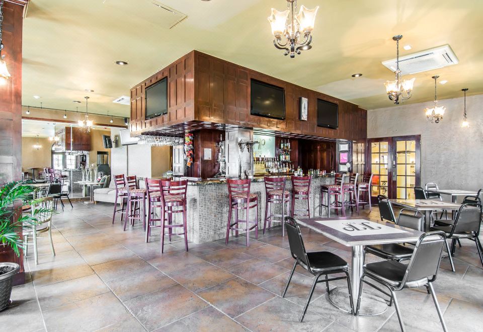 4. 호텔 세비야 어..