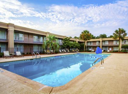 Clarion Inn & Suites Dothan South