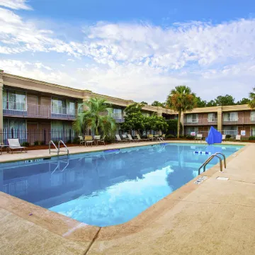 Clarion Inn & Suites Dothan South