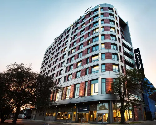 Golden Tulip Warsaw Airport Hotéis em Varsóvia