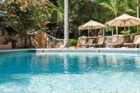 Zanzibar Retreat Hotel Отели рядом с достопримечательностью «Мнемба»