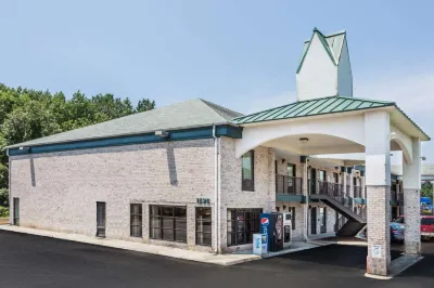 Brentwood Inn & Suites Hoteles en Suffolk