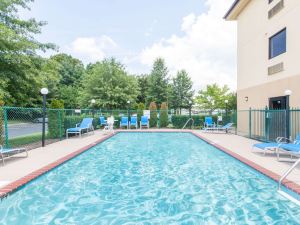 Clarion Pointe Franklin - Nashville Area