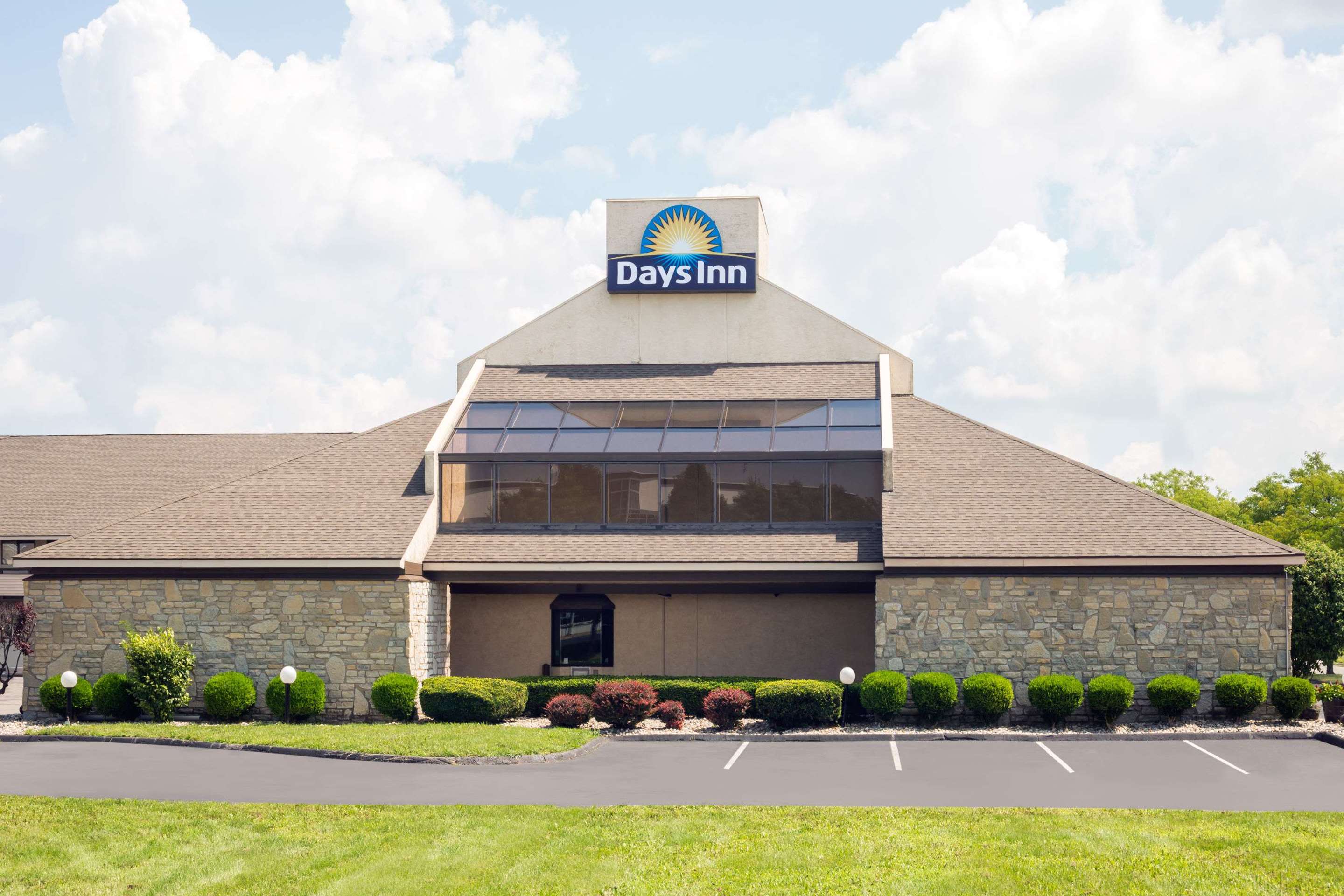 Days Inn by Wyndham Maumee/Toledo