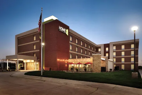 Home2 Suites by Hilton Iowa City-Coralville - Pet-friendly