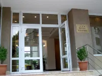 Elizeu Hotel Hotel dekat The North Train Station
