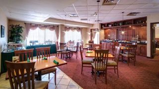 holiday-inn-express-and-suites-mississauga-toronto-southwest