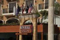 莫諾伯格比羅旅館