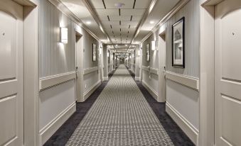 Chateau Nova Yellowknife