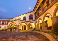 Hotel Los Portales Hoteles cerca de Parque