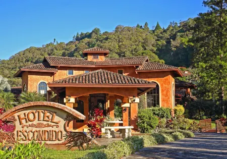 Valle Escondido Resort Отели в г. Лос Наранхос