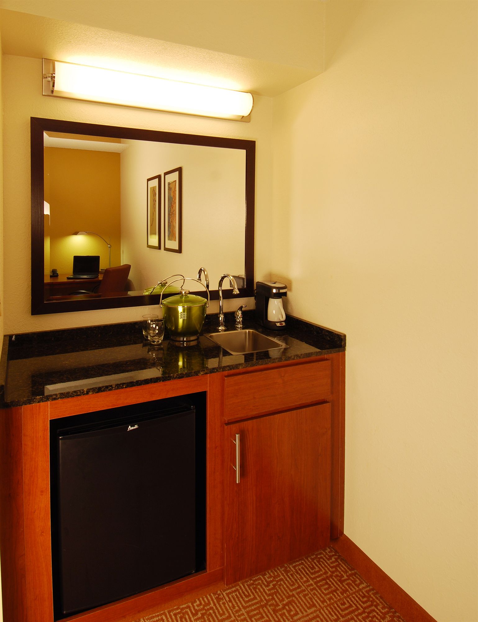 Hyatt Place Baltimore/BWI Airport