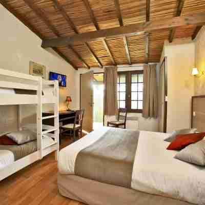 Logis Hotel la Chaumiere Rooms