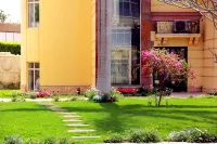 Soluxe Cairo Hotel Hotels near El-Remaya Square