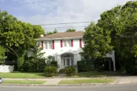 Avenue O Bed and Breakfast