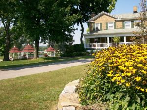 Julia's Bed and Breakfast