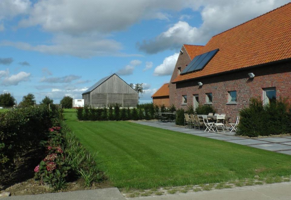 Holiday Home in a Rural Setting with a Wonderfully Big Garden