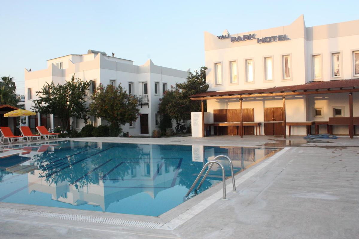 Yalıpark Beach Hotel