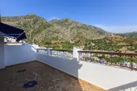 Riad Zaitouna Chaouen - Mountain view