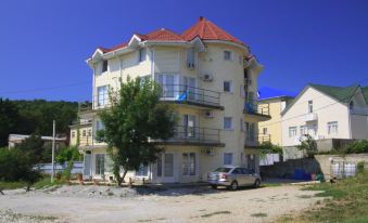 Yozhik Guest House