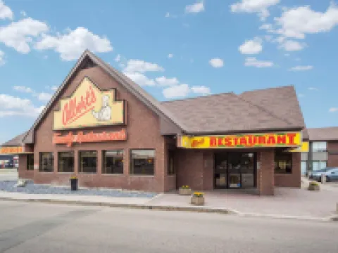 Comfort Inn West Hotels near TELUS World of Science - Edmonton
