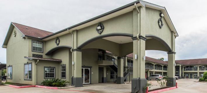 Quality Inn & Suites Bridge City Orange Hotels in Orange County