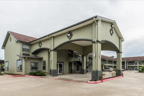 Quality Inn & Suites Bridge City Orange