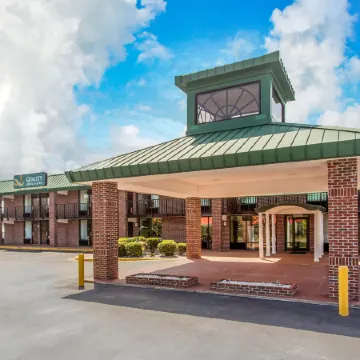 Quality Inn & Suites