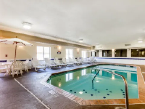 Comfort Suites Jonesboro University Area Hotels in Jonesboro