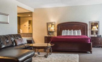 Quality Hotel & Suites Woodstock
