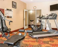Quality Inn Near Interstate I94 - Gym