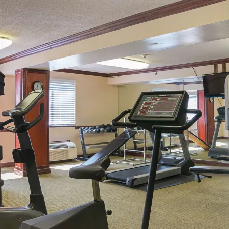 Quality Inn & Suites Detroit Metro Airport