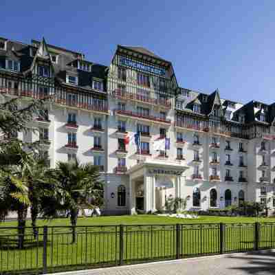 Hotel Barriere l'Hermitage Hotel Exterior