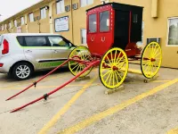 Baymont by Wyndham Hutchinson - Parking
