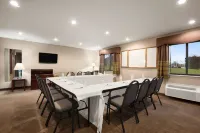 Super 8 by Wyndham Green Bay I-43 Bus. Park