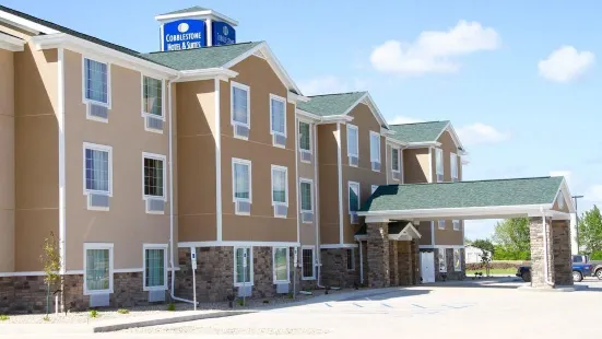 Cobblestone Hotel & Suites - Devils Lake