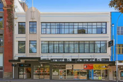 브레이크프리 온 브로드웨이 시드니 Camperdown 호텔