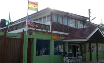 Hotel De Zews - Housity