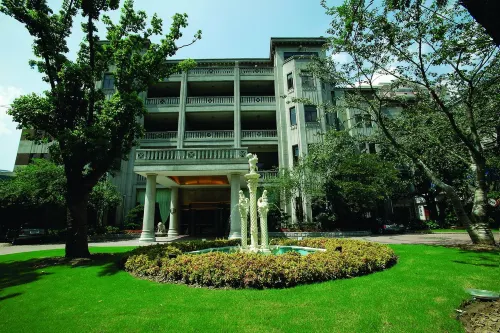 The Originals City, Hôtel Galaxie, Nice Aéroport Hotels in Сен-Лоран-дю-Вар
