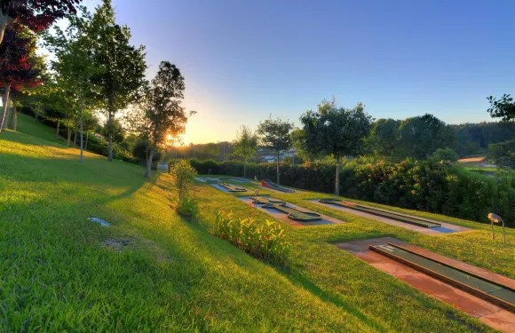 埃斯塔雷哈林肯酒店