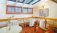 Babbling Brook Inn Hotels in Santa Cruz