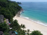 อันดามัน ไวท์ บีช รีสอร์ท โรงแรมใกล้น้ำตกคลุ้ย
