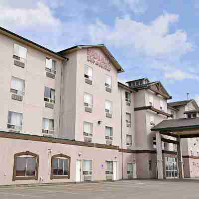 Ramada by Wyndham Clairmont/Grande Prairie Hotel Exterior