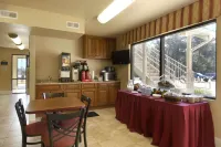 Days Inn by Wyndham Centre Các khách sạn ở Cherokee County