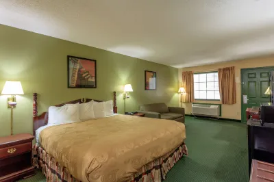 Angel Inn Near Imax, a Travelodge by Wyndham Hotels near Prehistoric Fossils