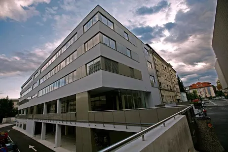 Hotel Meksiko Отели рядом с достопримечательностью «Gozd strahov Sračje doline»