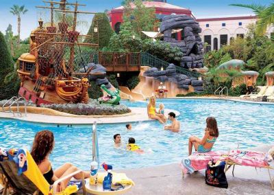 屋外プール ディズニーランド ホテル アナハイム ロサンゼルスの写真