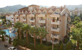 Club Sunsmile - Housity