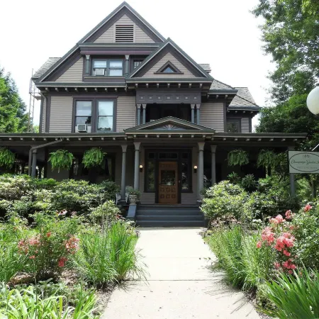 Champaign Garden Inn