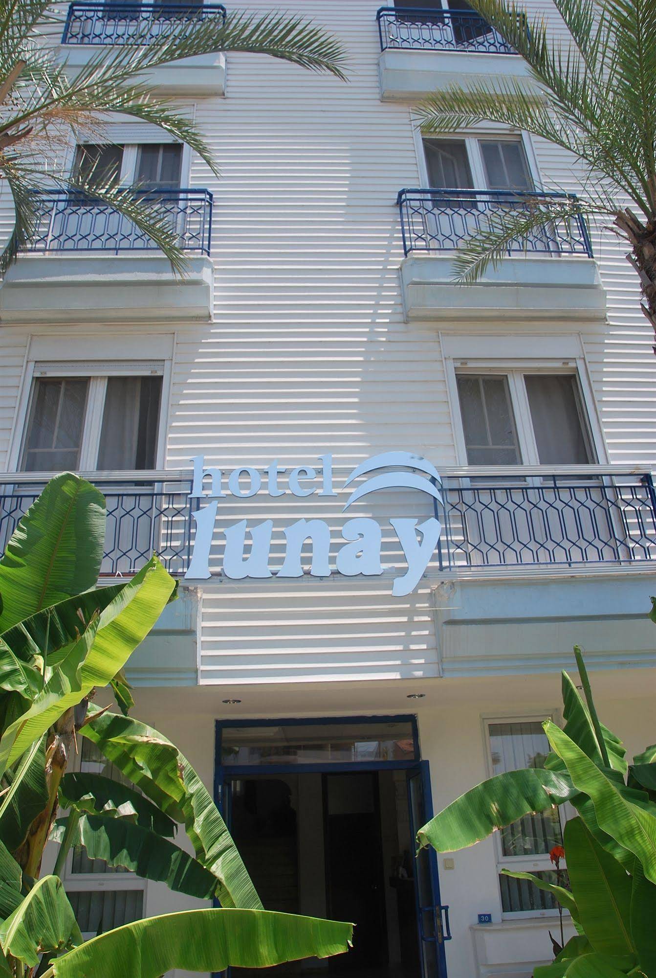 Hotel Lunay